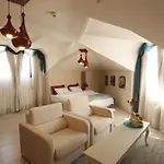 Zin D Cekmekoey Aparthotel 3*