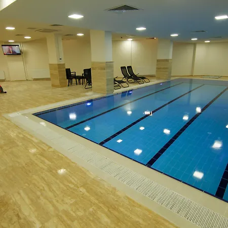 Zin D Cekmekoey Aparthotel 3*